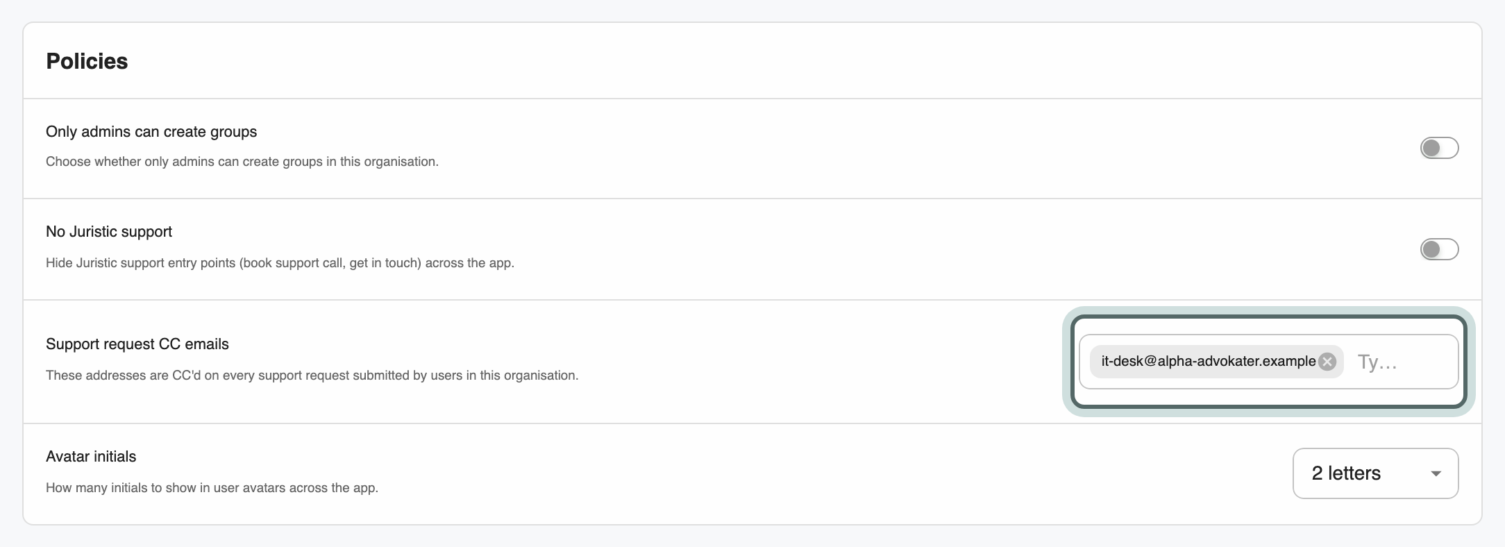 Support request CC emails with it-desk@alpha-advokater.example added, highlighted. These addresses are copied on every support request from the firm's users.